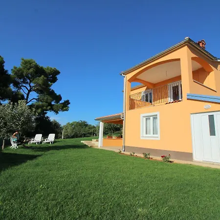 Charmantes Mit Meerblick, 2 Fahrraeder, Grill, Privater Balkon, Waschmaschine * Porec